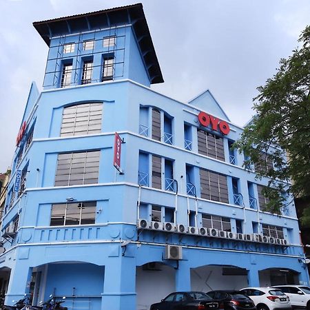 โอโย 43963 ที ซิกเนเจอร์ โฮเต็ล Hotel เปอตาลิงจายา ภายนอก รูปภาพ
