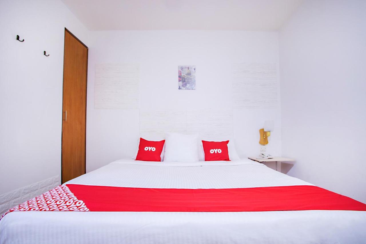 โอโย 43963 ที ซิกเนเจอร์ โฮเต็ล Hotel เปอตาลิงจายา ภายนอก รูปภาพ