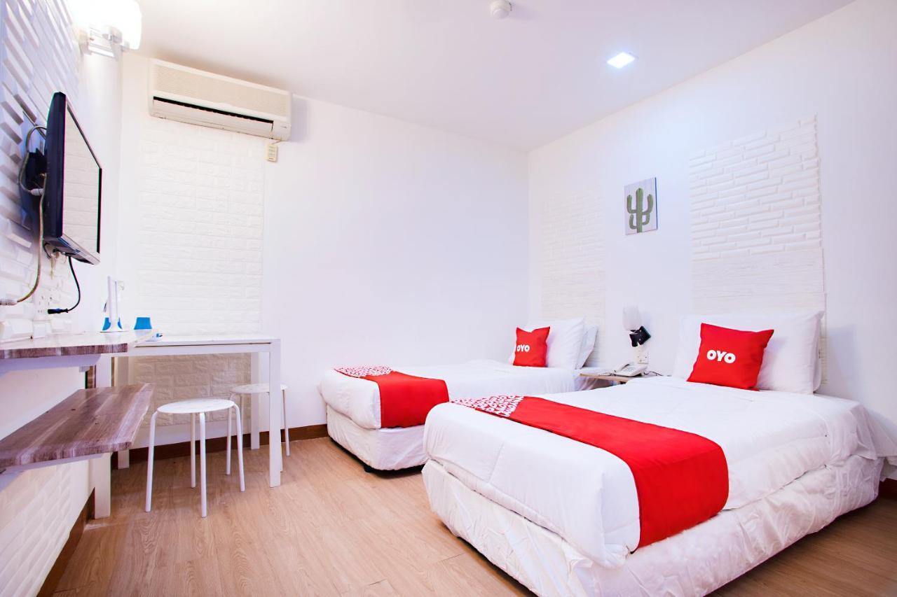 โอโย 43963 ที ซิกเนเจอร์ โฮเต็ล Hotel เปอตาลิงจายา ภายนอก รูปภาพ