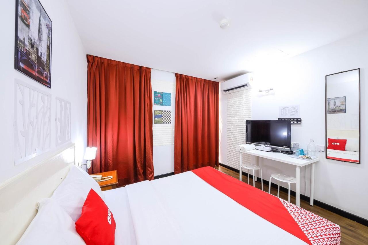 โอโย 43963 ที ซิกเนเจอร์ โฮเต็ล Hotel เปอตาลิงจายา ภายนอก รูปภาพ