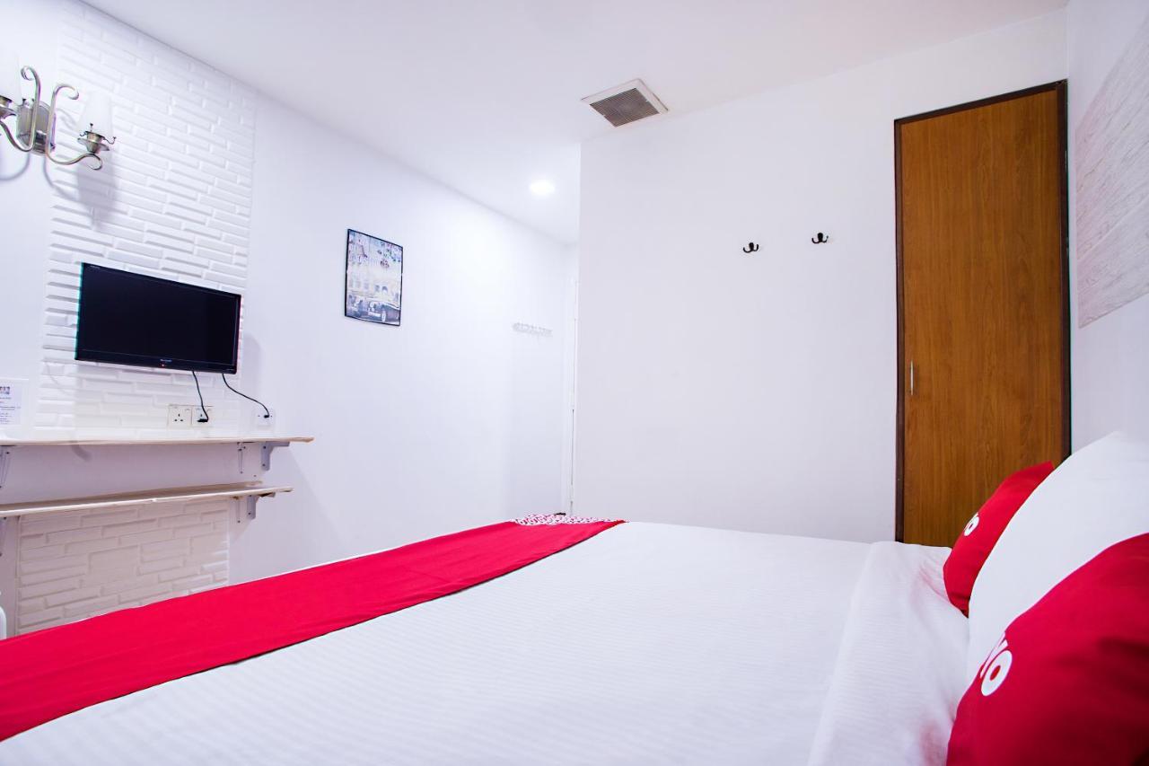 โอโย 43963 ที ซิกเนเจอร์ โฮเต็ล Hotel เปอตาลิงจายา ภายนอก รูปภาพ