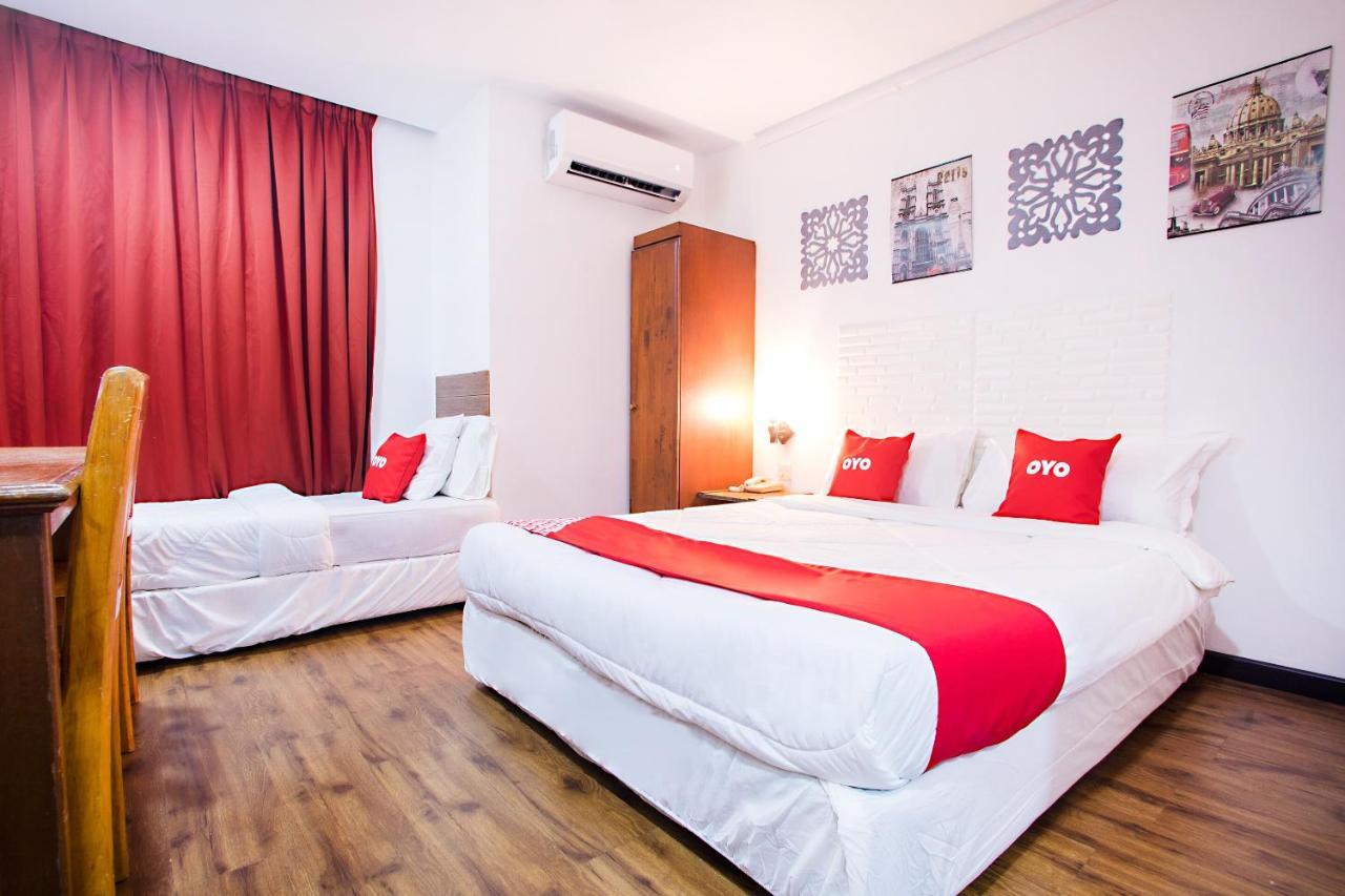 โอโย 43963 ที ซิกเนเจอร์ โฮเต็ล Hotel เปอตาลิงจายา ภายนอก รูปภาพ