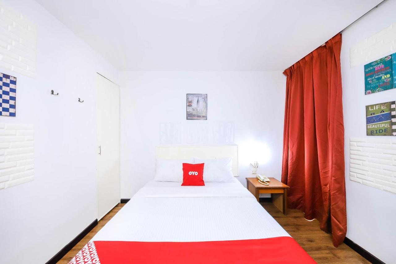 โอโย 43963 ที ซิกเนเจอร์ โฮเต็ล Hotel เปอตาลิงจายา ภายนอก รูปภาพ
