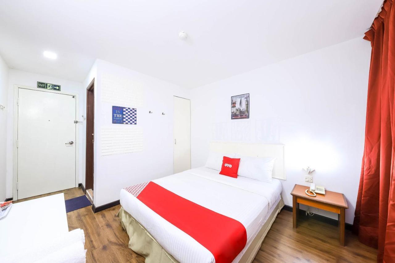 โอโย 43963 ที ซิกเนเจอร์ โฮเต็ล Hotel เปอตาลิงจายา ภายนอก รูปภาพ